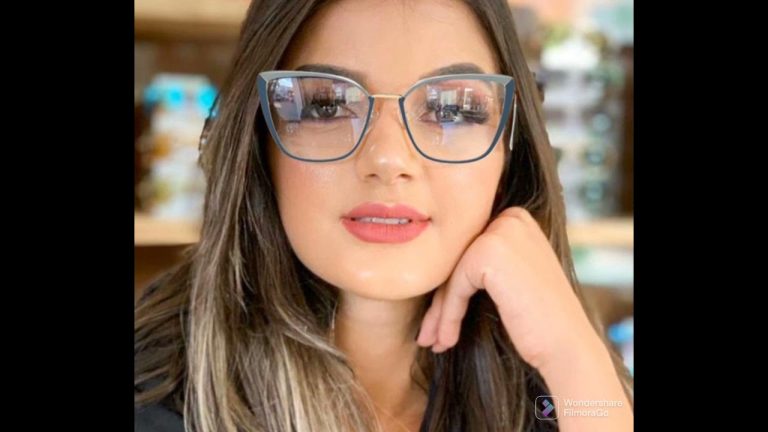 Top 10 trendiest women’s eyeglass frames for 2022 on our optical website